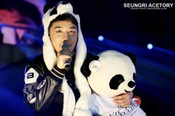 “Weird” things that Kpop fans often do