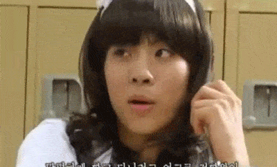 “Weird” things that Kpop fans often do