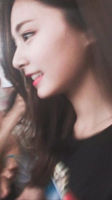 this is the real-life image of Korean idols taken with ordinary cameras.