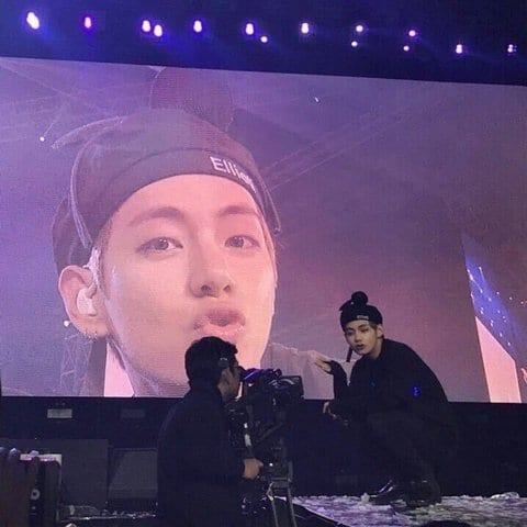 this is the real-life image of Korean idols taken with ordinary cameras.