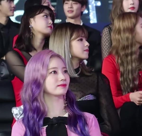 this is the real-life image of Korean idols taken with ordinary cameras.