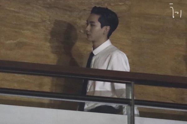 this is the real-life image of Korean idols taken with ordinary cameras.
