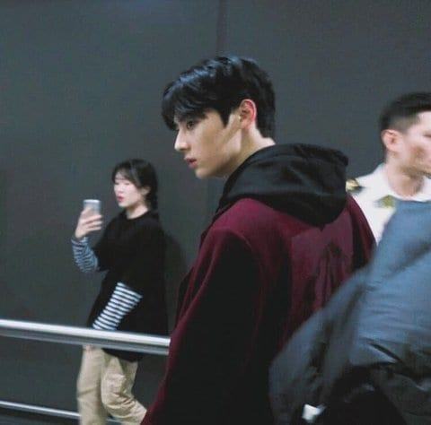 this is the real-life image of Korean idols taken with ordinary cameras.