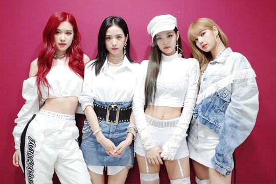 BLACK PINK is highly-rated with their modern fashion sense which is more on the high fashion category with designs from many big brands like Chanel, Gucci…