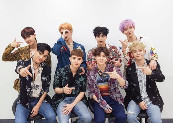 In an article about EXO members’ fashion sense, Vogue especially emphasized on how EXO used the tropical sense on their fashion in the track Ko Ko Bop, reminding people with a sharp fashion sense.
