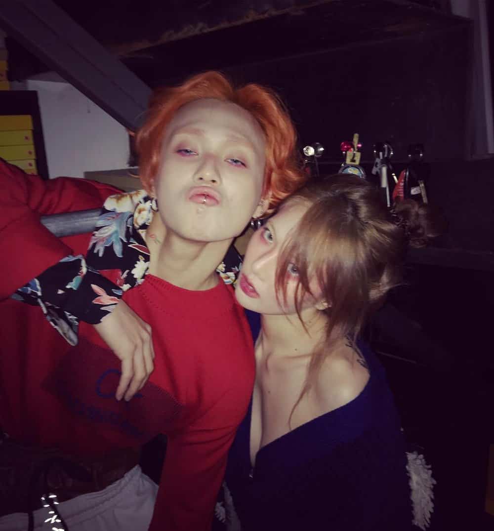 Both being rebellious, but HyunA is not as favored by netizens as Sulli. The proof is that the latest photos of the two have been getting mixed reactions.