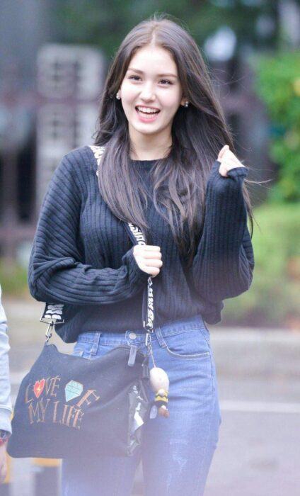 Jeon Somi 5 1 620x1024