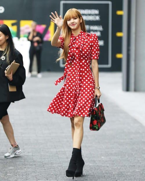 In September 2018, Lisa was invited to Michael Kors Show which was a part of the New York Fashion Week.
