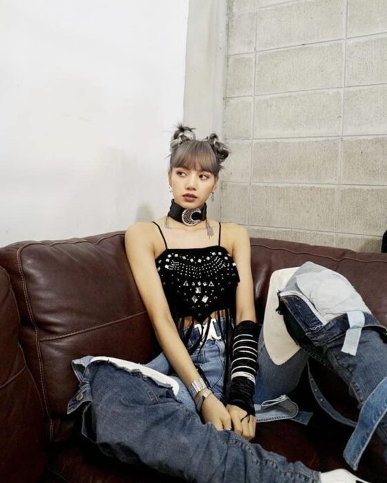 Only Lisa (BLACKPINK) can wear these kinds of bizarre outfits