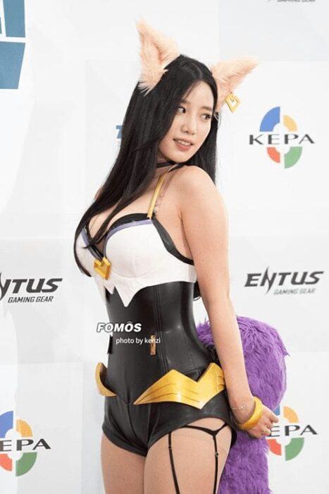 A K-Pop beauty is criticized for her revealing outfit