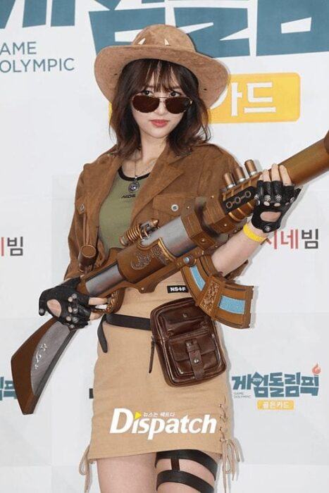 A K-Pop beauty is criticized for her revealing outfit