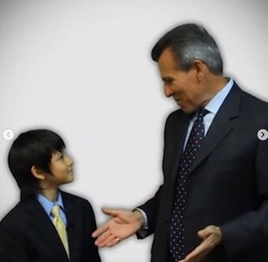 Samuel visited his father's grave, "Happy birthday dad"