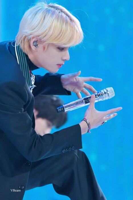Netizens call V (BTS) a “perfect handsome superhero”