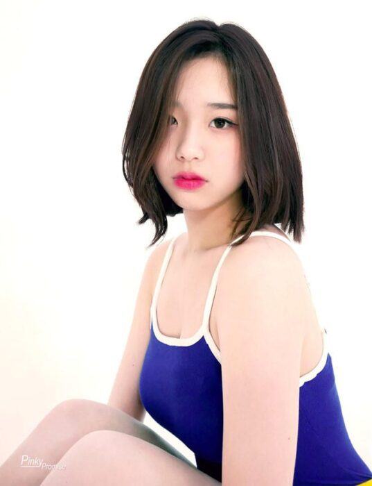 14-year-old female idol is criticized for wearing revealing outfit