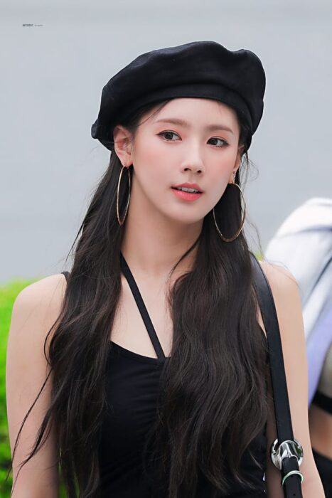 2 extremely popular idols with Korean lesbians