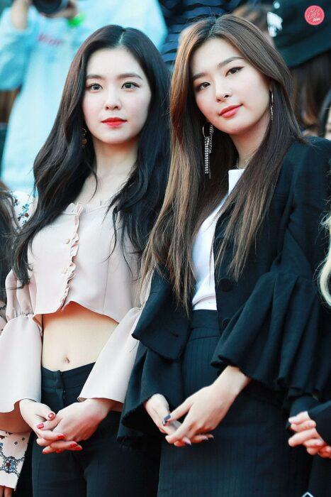 2 extremely popular idols with Korean lesbians