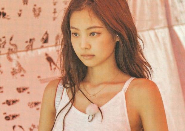 Netizens fall in love with Jennie (BLACKPINK)'s photoshoot on bed: Pretty like a fairy, most gorgeous moments are with Rosé