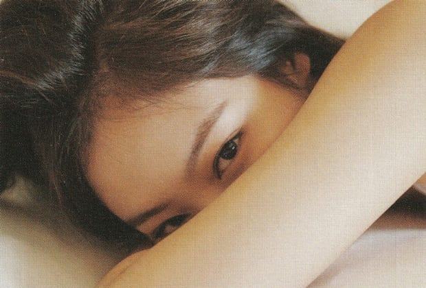Netizens fall in love with Jennie (BLACKPINK)'s photoshoot on bed: Pretty like a fairy, most gorgeous moments are with Rosé