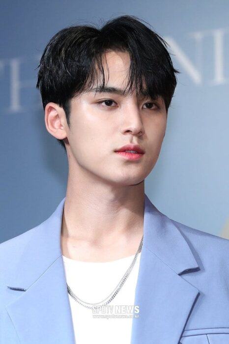 Mingyu (SEVENTEEN) directly apologized for Itaewon controversy but was attacked more than Jungkook (BTS)