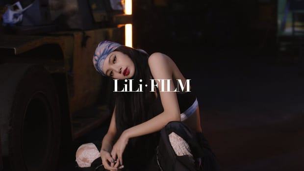 Staff shared LILI'S FILM #4 behind the scenes story: Jisoo bought food to support Lisa...
