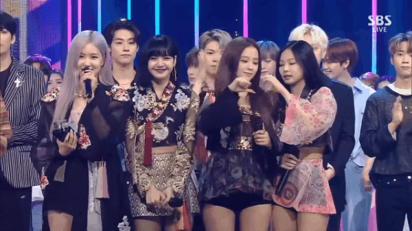 The first Kpop female idol going on the encore stage with bare face: Jennie (BLACKPINK)’s real visual caught attention