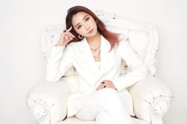 Minzy (2NE1) CEO5