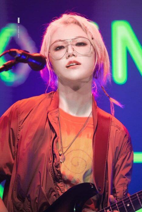 Top 10 Kpop female idols Korean lesbians9