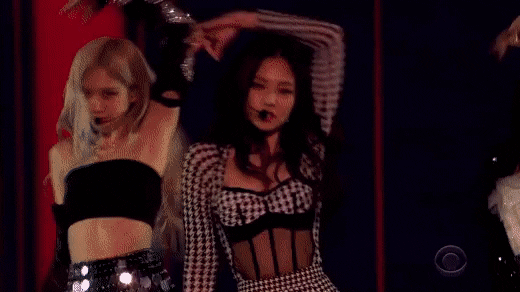 Crazy with BLACKPINK's new version of Pretty Savage before THE SHOW