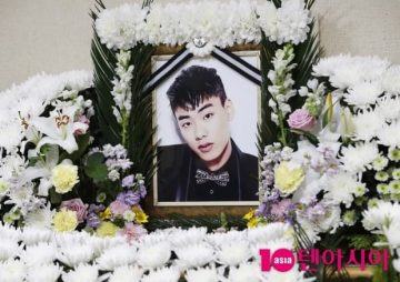 Photos inside the funeral of rapper Iron