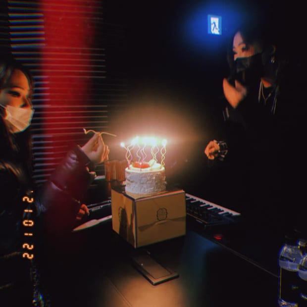 2NE1 suddenly gathered to celebrate the birthday of Minzy