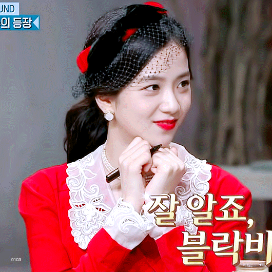 Ji Soo - Tzuyu who is beautiful