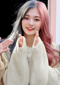10 female Kpop idols beautyful
