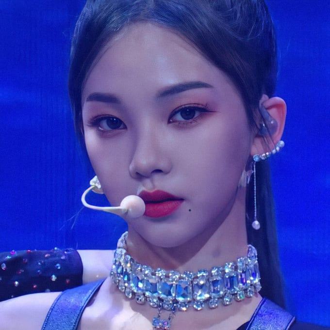 Karina (Aespa) surpass Jang Won Young