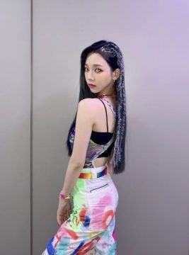 Karina (Aespa) surpass Jang Won Young1