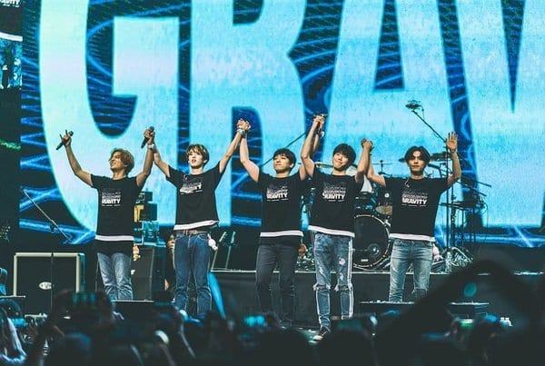 7 Kpop artists that Korean non-fans are most willing to pay for concert tickets