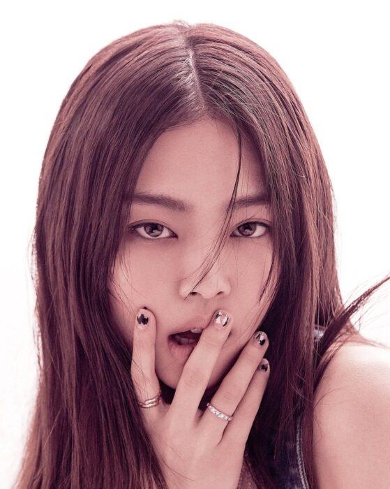 BLACKPINK Jennie makes her debut as a fashion editor