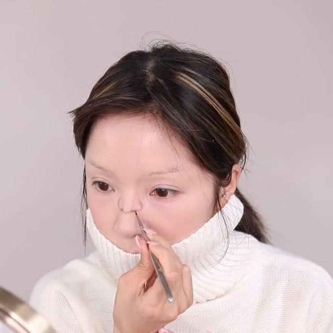The Korean YouTuber female baby disguise