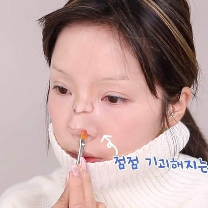 The Korean YouTuber female baby disguise