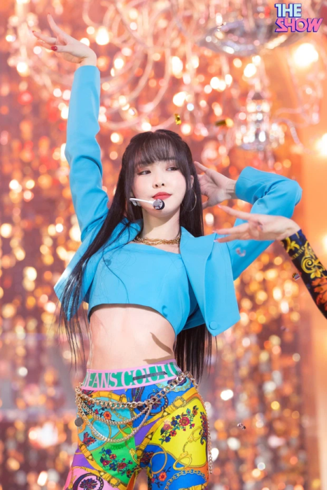 main vocals born in 1997 in Kpop girl groups