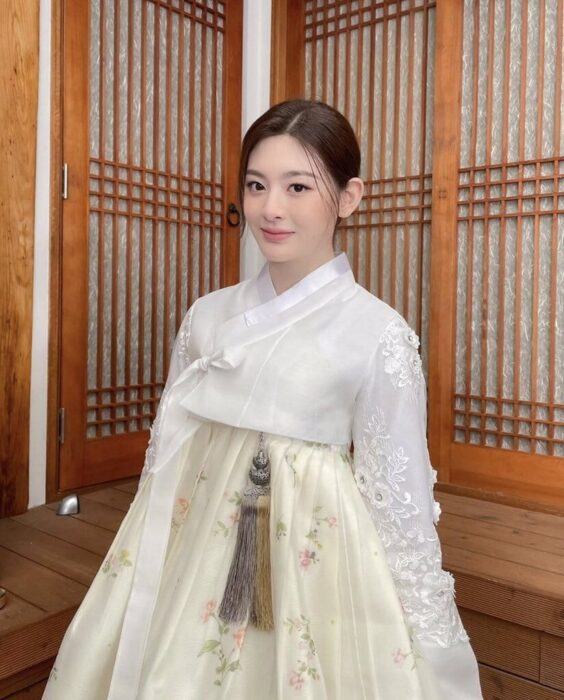 BTS, STAYC are extremely beautiful wearing hanbok for the Lunar New Year