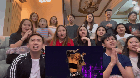 Lisa ' s family  reaction Pretty Savage stage