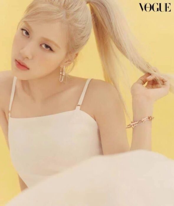 BLACKPINK Rosé has a beautiful appearance on the cover of VOGUE Australia!