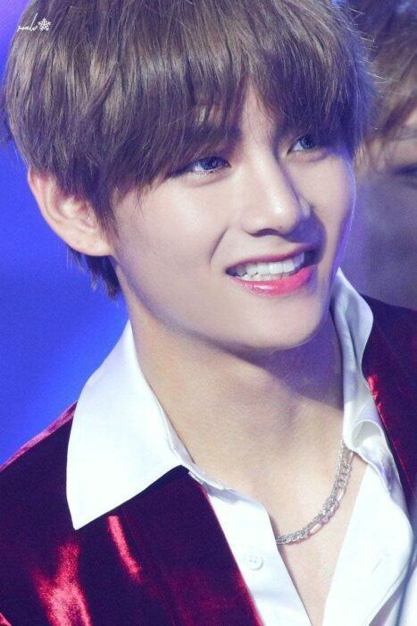 13 Kpop idols with adorable smiling mouths according to Knetizens