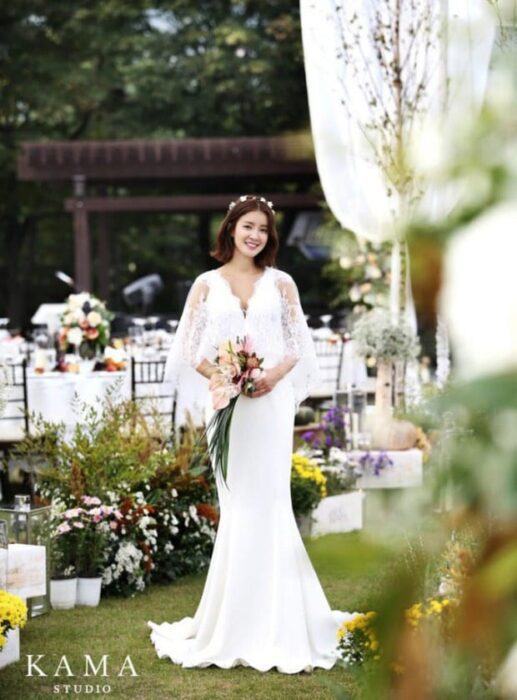 lee si young attracted attention with her 1 million won sandals 13960