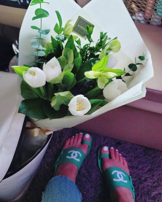 lee si young attracted attention with her 1 million won sandals 139797