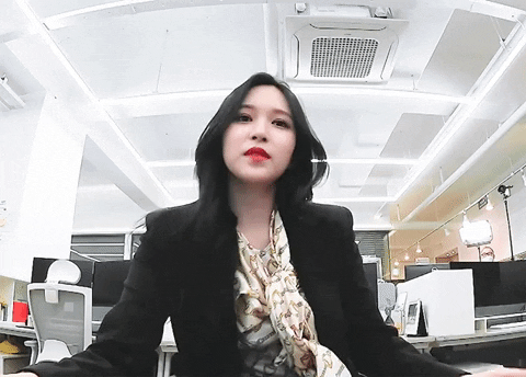 mina twice gains attention with black hair 1381387