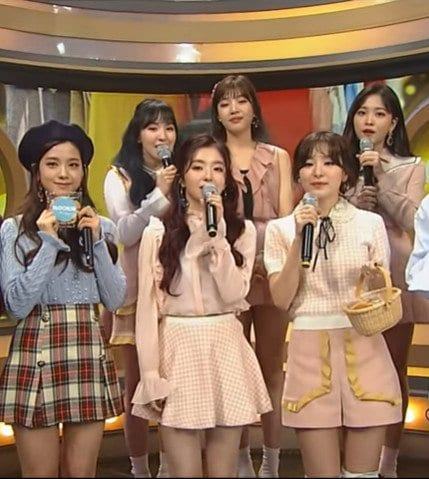 7 kpop idols can easily blend into other groups 2