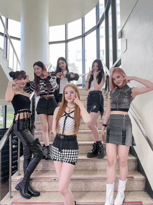 STAYC is considered to have superior fashion sense compared to aespa