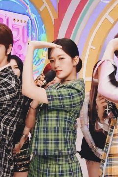 IZ*ONE Ahn YuJin occupies spotlight when standing next to aespa