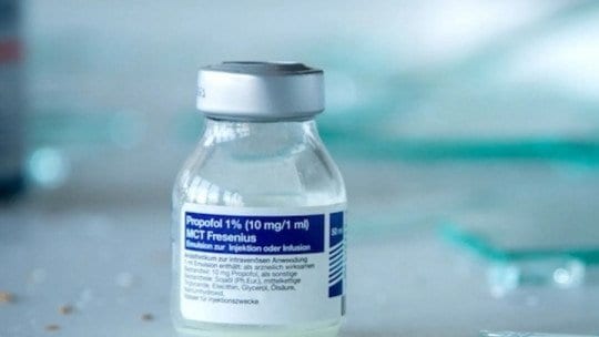 a member of a famous kpop girl group gets a fine for illegally using propofol 29797